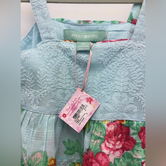 April Cornell - Picture 3 of 4